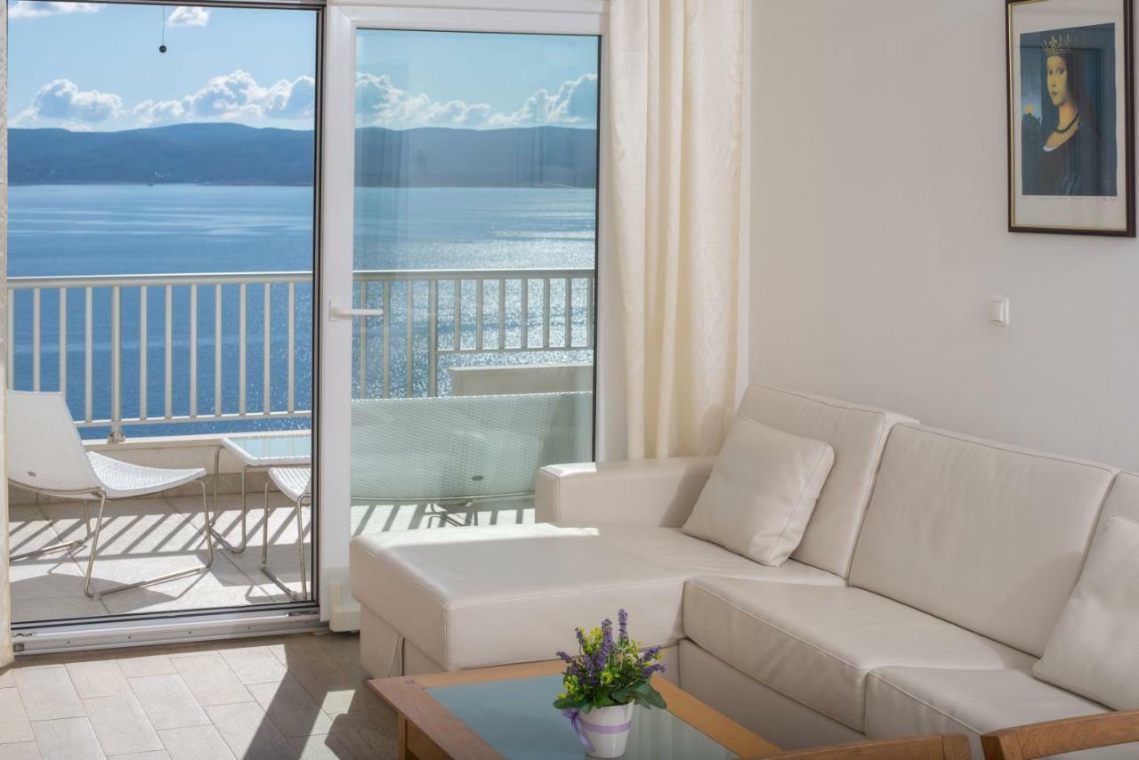 Apartments Vela Sollis Marusici  Exterior photo